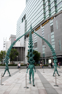 우측 이미지