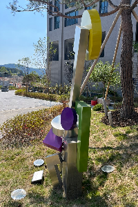 우측 이미지