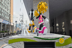 전면-우 이미지