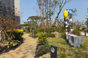 후면-우 이미지