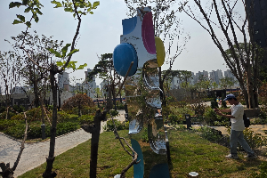 좌측 이미지