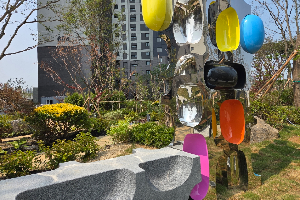 우측 이미지