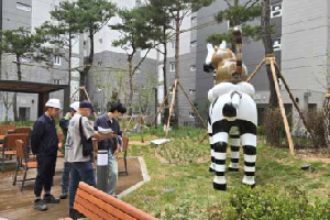 좌측 이미지