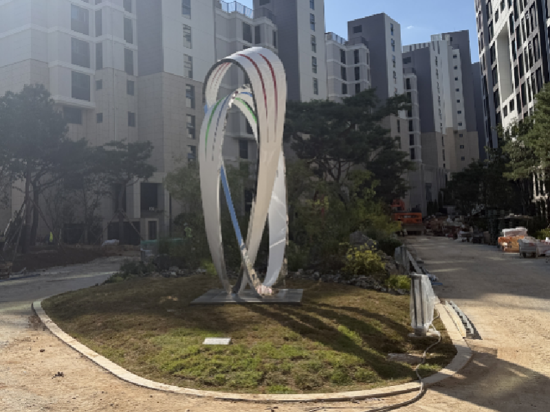 조각, 양세훈, 자유로운 공간